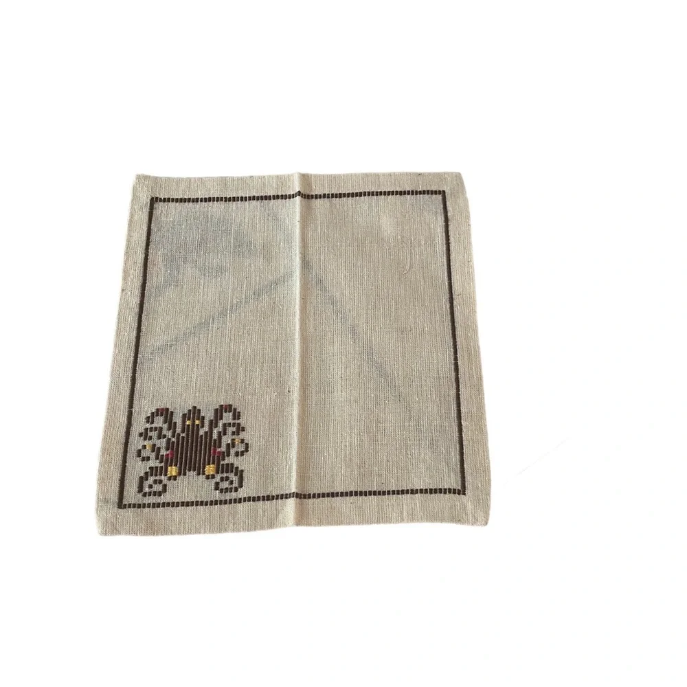 Vintage marine life table topper w/6 cocktail napkins hand cross stitched linen